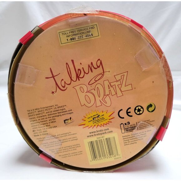 Talking Bratz 9.5" Chloe Doll on Base MGA New in Sealed Box Cell Phone Charm - Picture 8 of 12